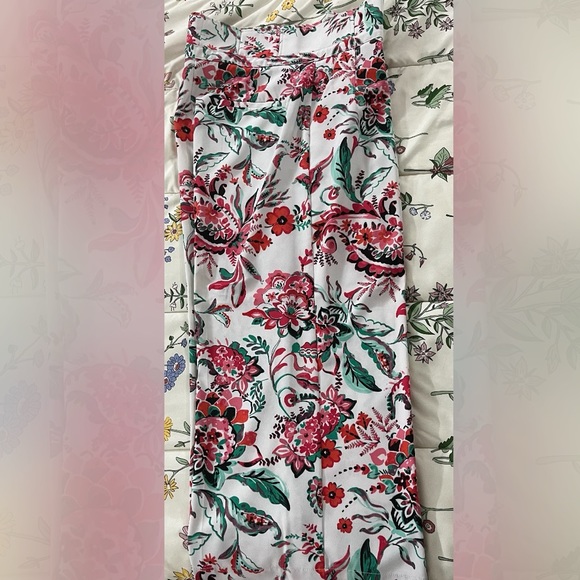 Mid rise floral wide leg crop pants - Picture 2 of 3